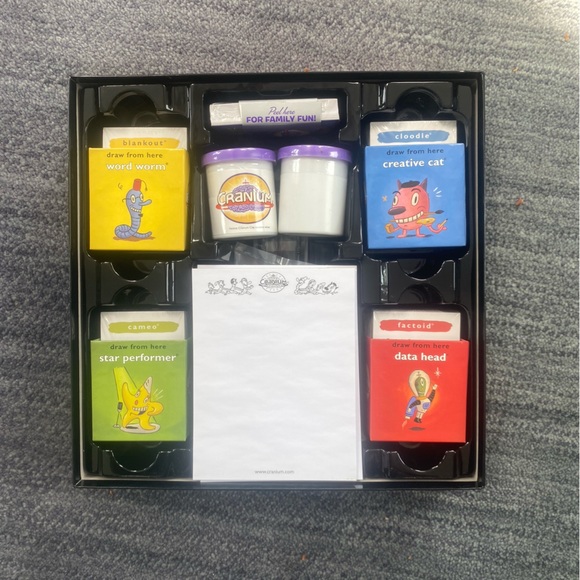 ⭐️Hasbro ⭐️ Cranium Board Game with 60 Card Bonus Family Pack - Picture 6 of 9